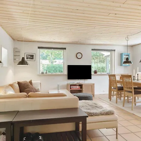 8837-glesborg-enebaervej-30-a Semesterbostad