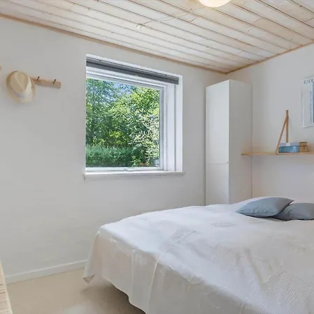 8837-glesborg-enebaervej-30-a Semesterbostad *