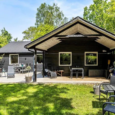 8837-glesborg-enebaervej-30-a * Glesborg